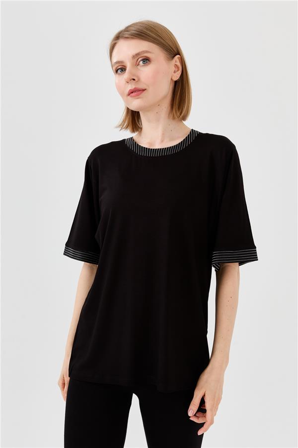 Womens Crew Neck Chain Band Combed T-shirt Black