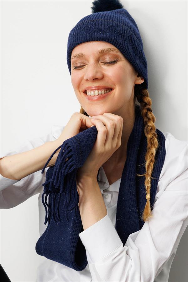 Kadın Simli Jakarlı Ponponlu Yün Şapka Y.A Lacivert