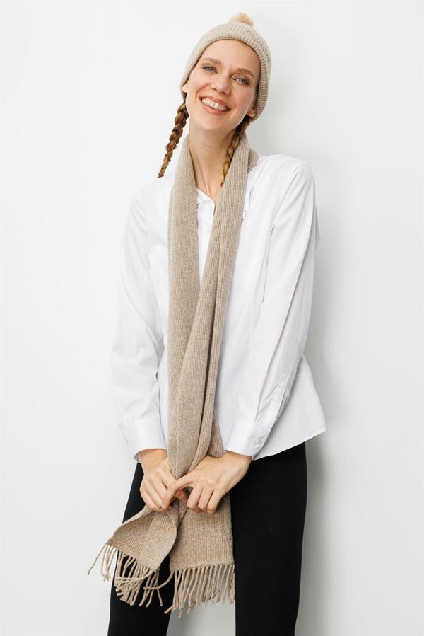 Kadın Simli Jakarlı Püsküllü Yün Kaşkol K.Bej