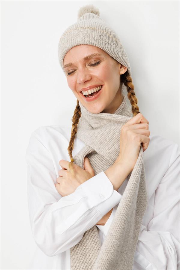 Kadın Simli Jakarlı Püsküllü Yün Kaşkol V.Bej