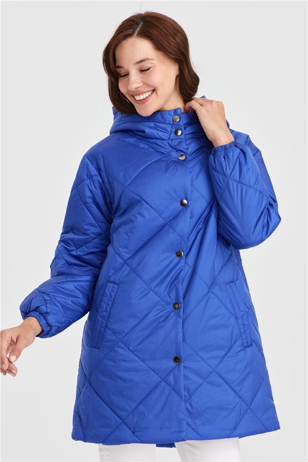 Женское длинное пальто-пуховик в клетку