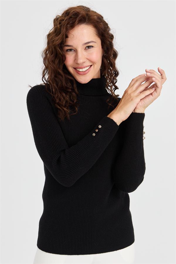 Женский шерстяной свитер с высоким воротником и пуговицами