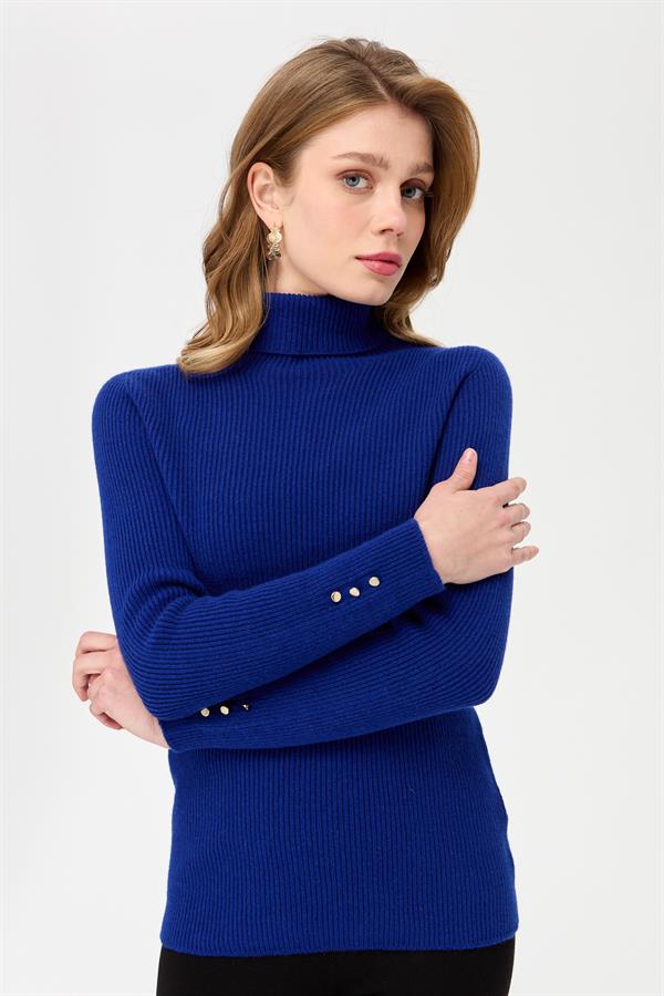 Женский шерстяной свитер с высоким воротником и пуговицами
