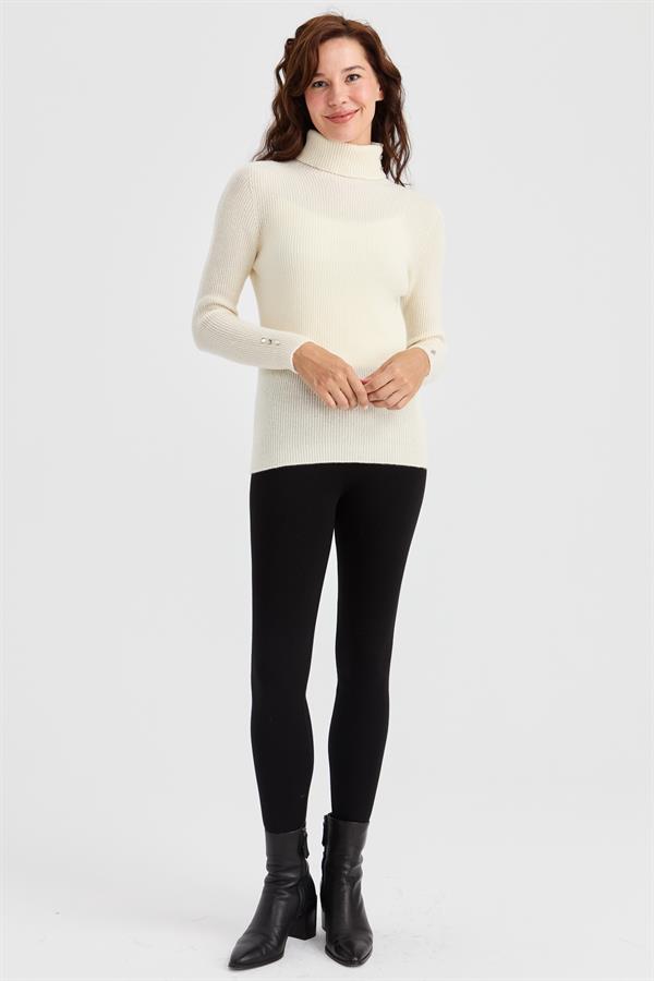 Женский шерстяной свитер с высоким воротником и пуговицами