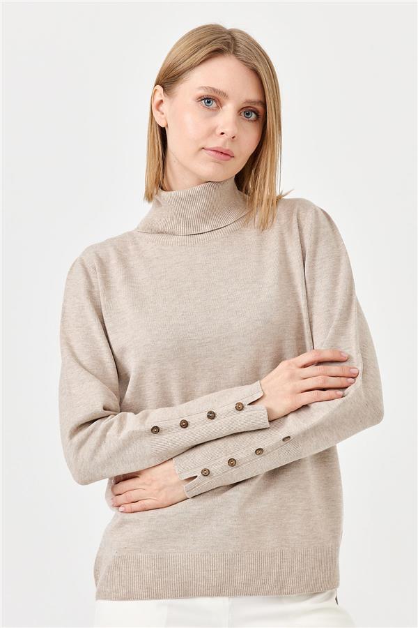 Женская водолазка с разрезами на рукавах бежевая