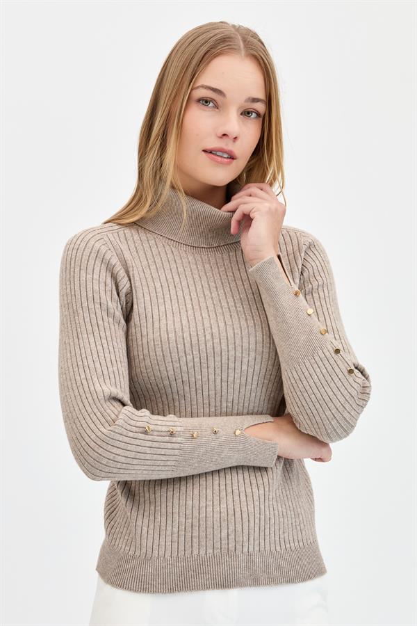 Женский свитер на пуговицах с длинными рукавами и высоким воротником