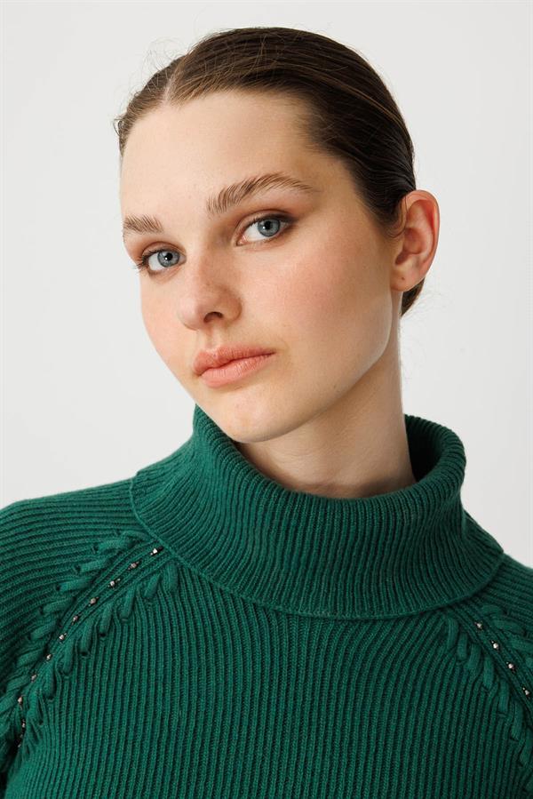 Kadın Tam Balıkçı Yaka Kolu Boncuklu Yün Kazak Ö.Başı