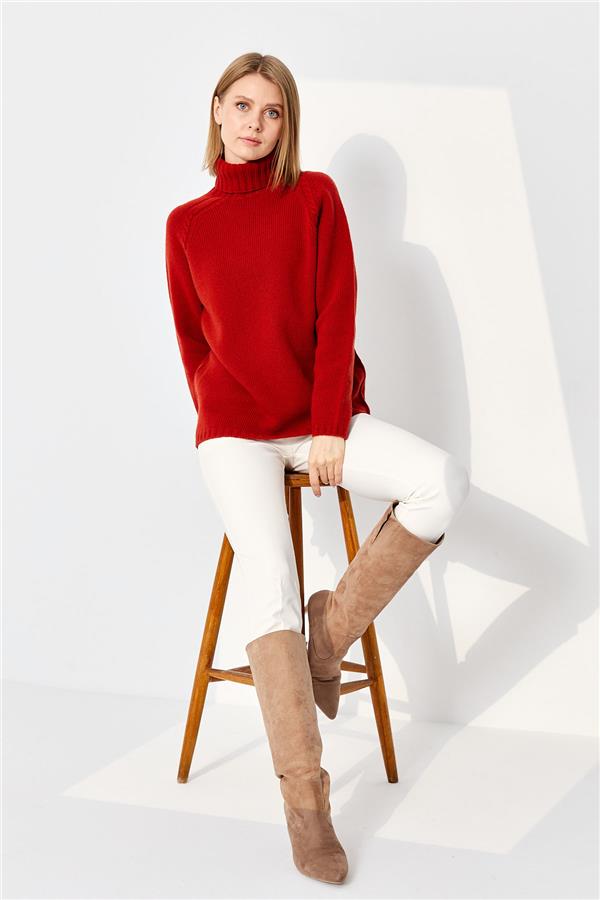 Женская шерстяная водолазка с вязкой косичка на рукаве ТЕМНАЯ ПЛИТКА