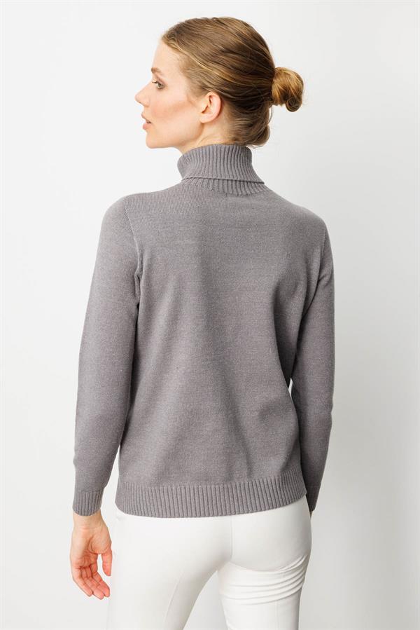 Kadın Tam Balıkçı Yaka Önü Baklava İşlemeli Kazak Füme