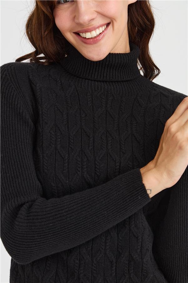 Женский свободный шерстяной свитер с высоким воротником спереди