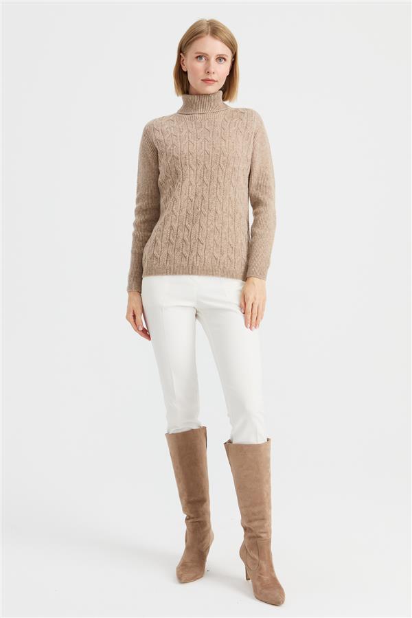 Женский свободный шерстяной свитер с высоким воротником спереди