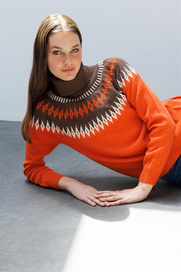 Kadın Tam Balıkçı Yaka Robası Baklavalı Yün Kazak Portakal