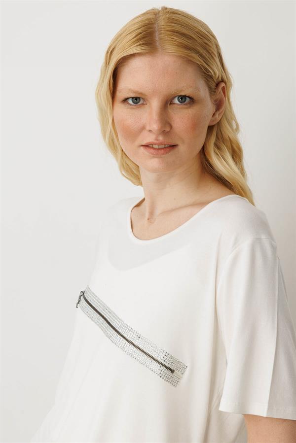 Kadın Taş Baskılı Fermuar Aksesuarlı Penye T-shirt Kemik