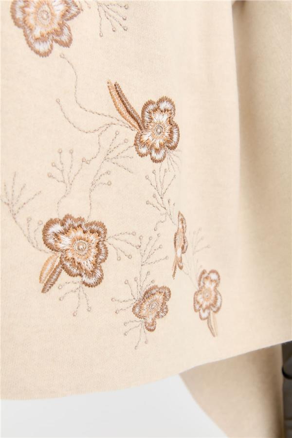 Kadın Tek Yanı Çiçek İşlemeli Şal T.Melanj