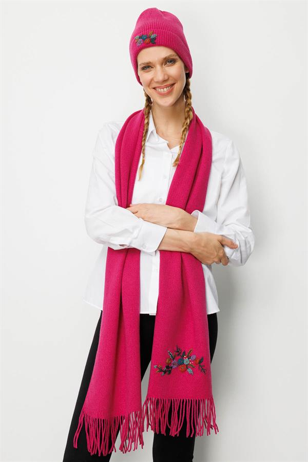 Kadın Tek Yanı Rokoko Nakış İşlemeli Yün Kaşkol Sıklamen