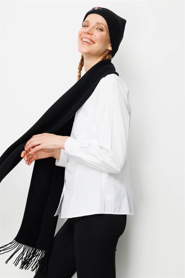 Kadın Tek Yanı Rokoko Nakış İşlemeli Yün Kaşkol Siyah