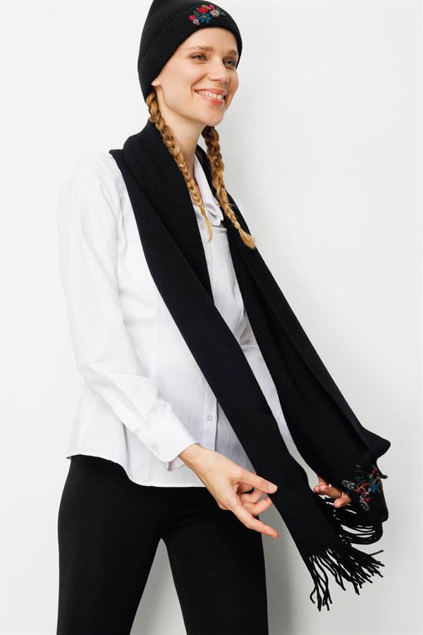 Kadın Tek Yanı Rokoko Nakış İşlemeli Yün Kaşkol Siyah