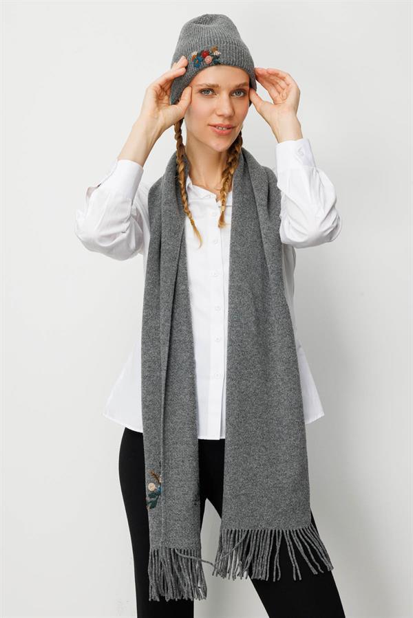 Kadın Tek Yanı Rokoko Nakış İşlemeli Yün Kaşkol Füme