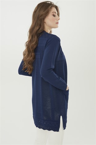 Женский удлиненный трикотажный кардиган темно синего цвета