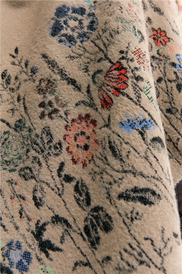 Kadın Triko Kenarları Kır Çiçeği Desenli Yün Şal 10