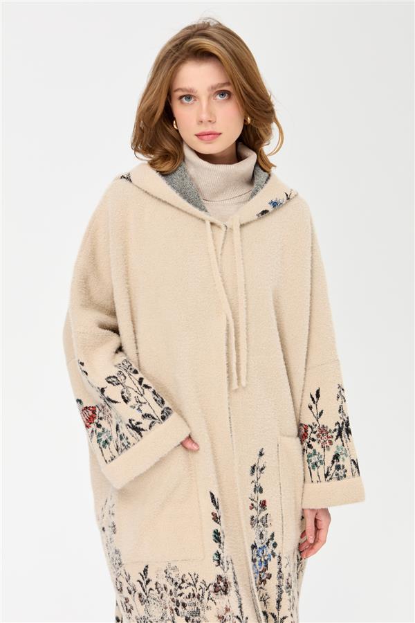 Женский трикотаж Пончо с рисунком полевых цветов