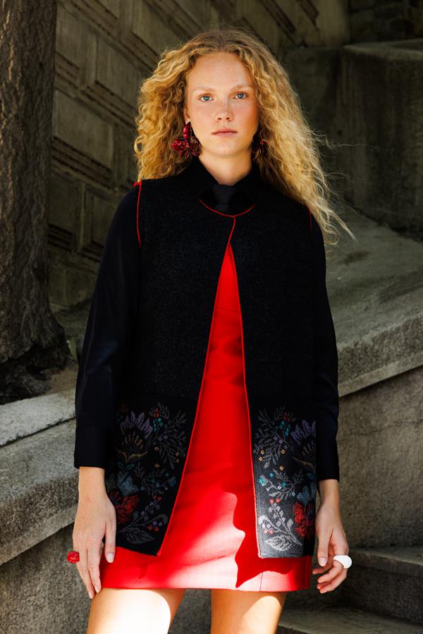 Kadın Triko Önü Açık Araboy Yün Yelek Siyah