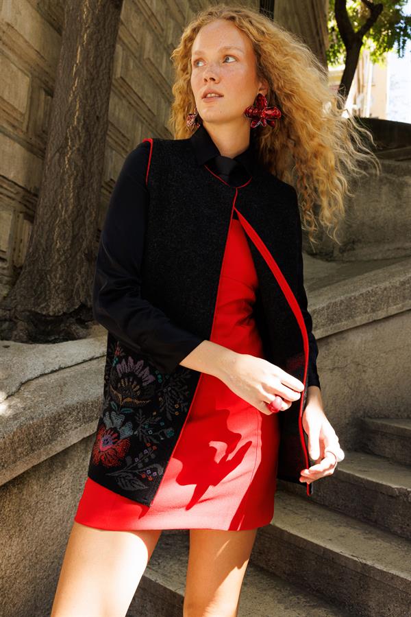 Kadın Triko Önü Açık Araboy Yün Yelek Siyah