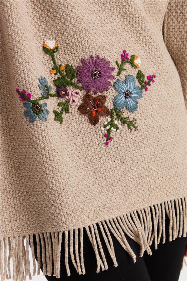 Женский трикотаж Латунная вязаная шерстяная шаль с вышивкой