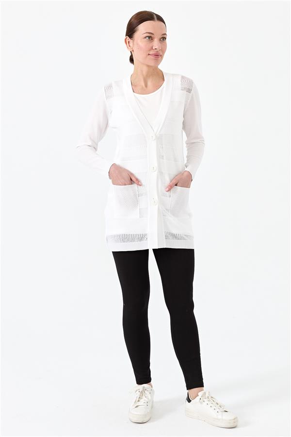 Женский трикотажный жакет с V образным вырезом молочный