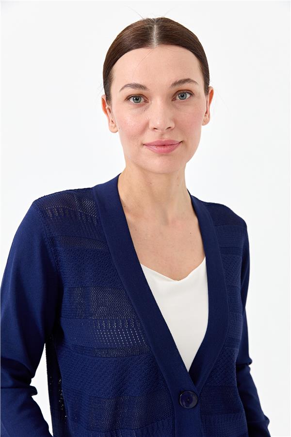 Женский трикотажный жакет с V образным вырезом темно синий