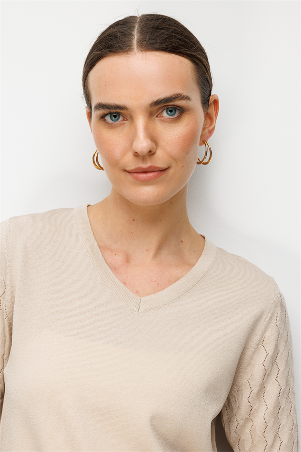 Kadın V Yaka Ajurlu Kısa Kollu İnce Triko Bluz Bej