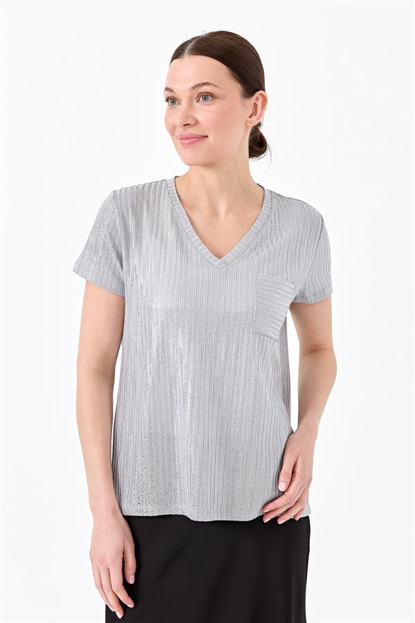 Женская хлопковая футболка с карманом и V образным вырезом серая