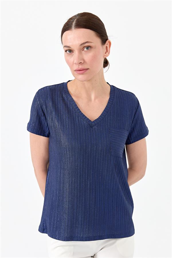 Женская хлопковая футболка с карманом и V образным вырезом темно синяя
