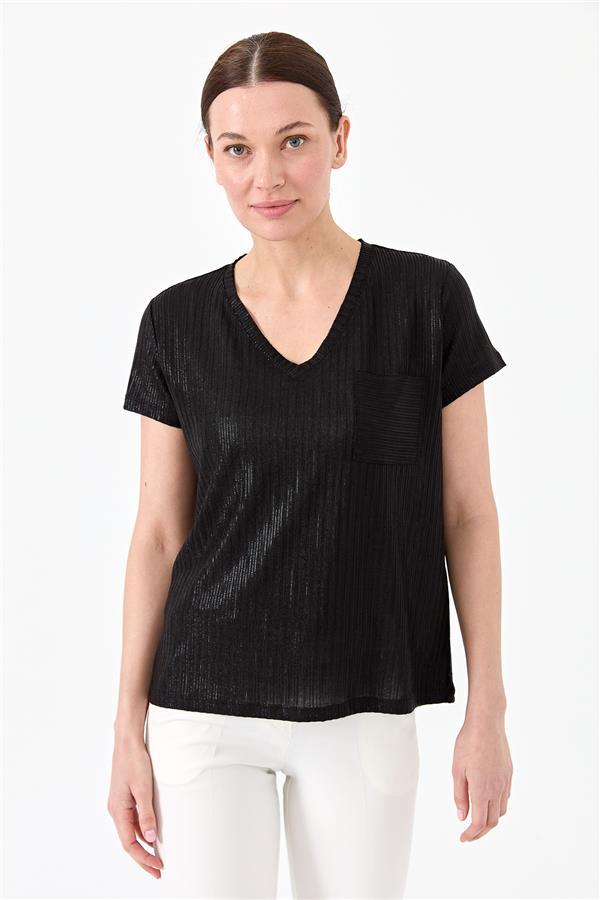 Женская хлопковая футболка с карманом и V образным вырезом черная