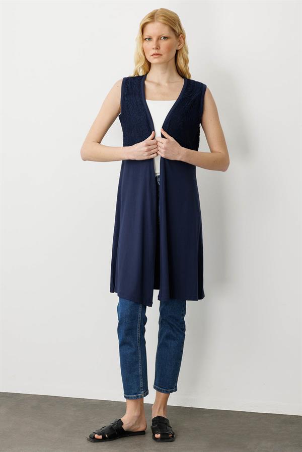 Kadın V Yaka Dantel Kumaşlı Yelek Lacivert