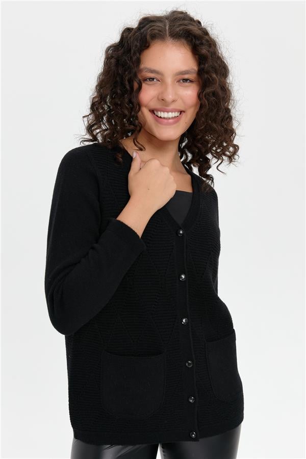 Kadın V Yaka Önü Baklavalı Düğmeli Yün Hırka Siyah