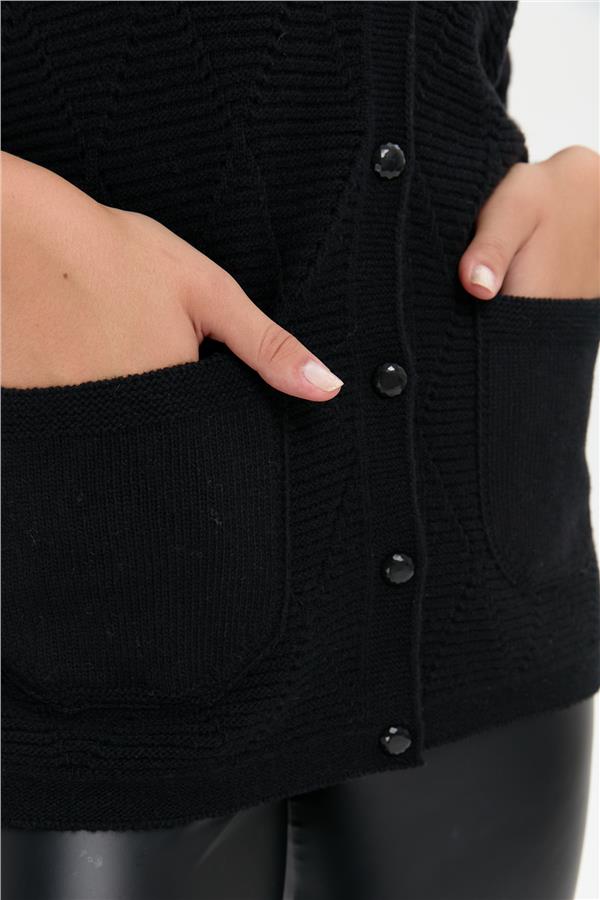 Kadın V Yaka Önü Baklavalı Düğmeli Yün Hırka Siyah