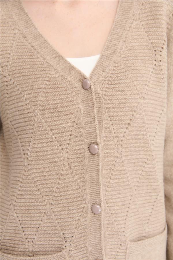 Kadın V Yaka Önü Baklavalı Düğmeli Yün Hırka K.Bej