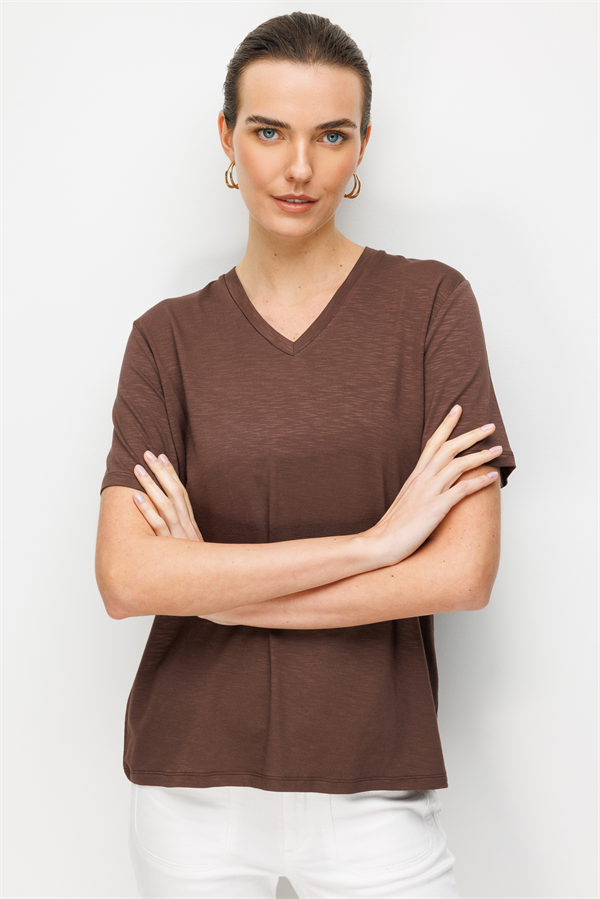 Kadın V Yaka Flamlı Kumaş Basic Tshirt K.Kahve