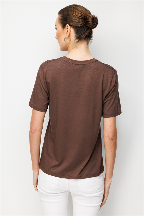 Kadın V Yaka Flamlı Kumaş Basic Tshirt K.Kahve