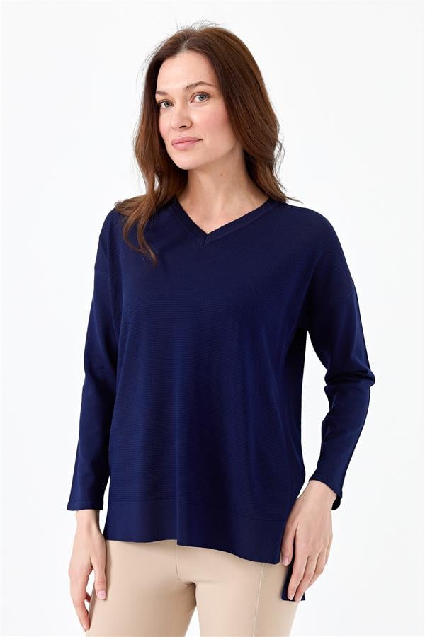 Женская трикотажная тонкая блуза с V-образным вырезом темно синяя