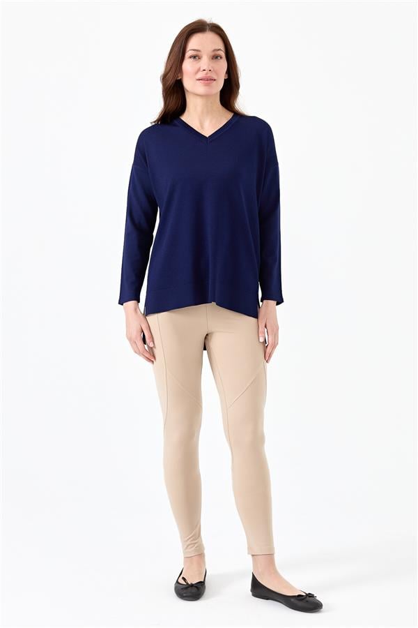 Женская трикотажная тонкая блуза с V-образным вырезом темно синяя