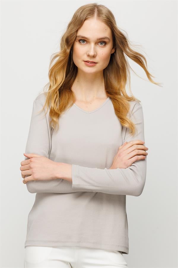 Женская хлопковая облегающая блуза с V образным вырезом серая 