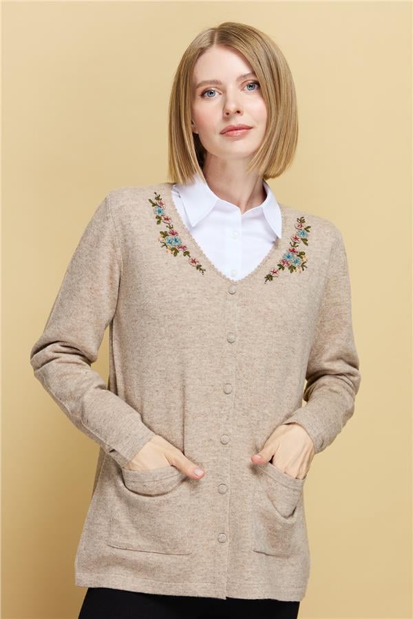 Женская шерстяная куртка с v-образным вырезом и кружевной вышивкой