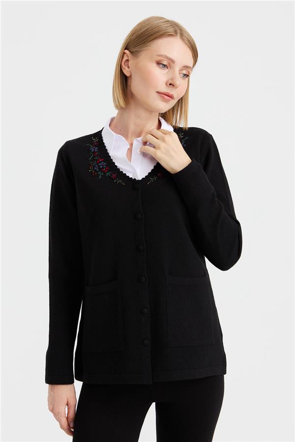 Женская шерстяная куртка с v-образным вырезом и кружевной вышивкой