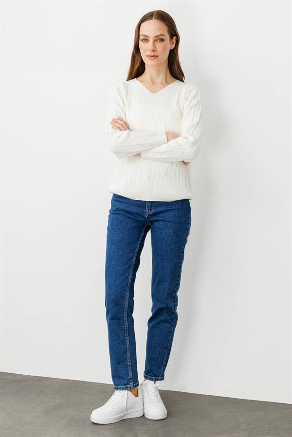 Kadın V Yaka Komple Saç Örgülü Kazak Kemik