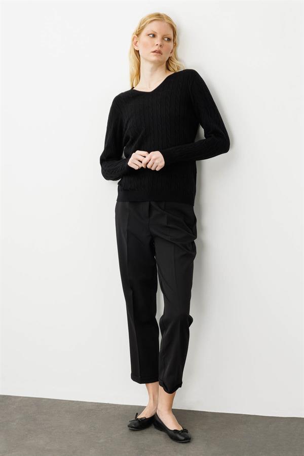 Kadın V Yaka Komple Saç Örgülü Kazak Siyah