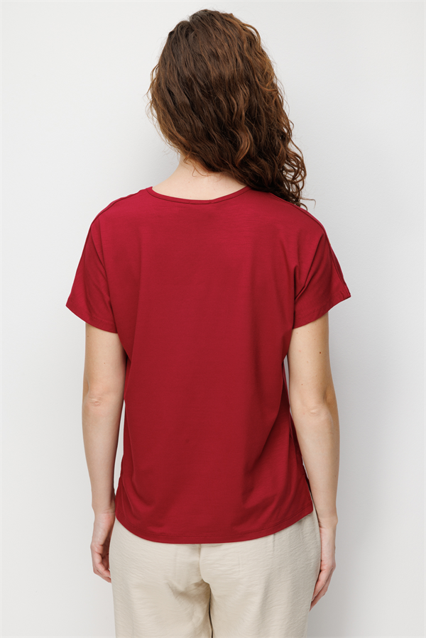 Kadın V Yaka Nakış İşlemeli Düşük Kollu Penye T-shirt Vişne