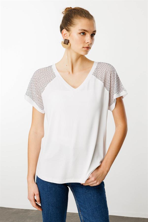 Kadın V Yaka Omuzları Taş Baskılı Penye T-shirt Beyaz