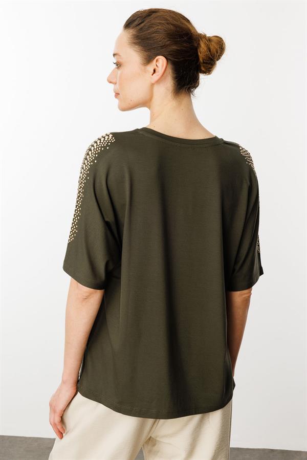 Kadın V Yaka Omuzları Taşlı Penye T-shirt Haki